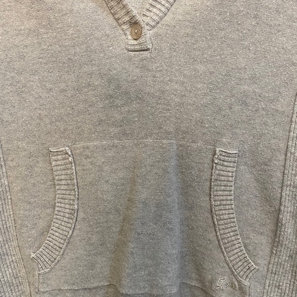 Guess Hooded Sweater💕 - Picture 3 of 4